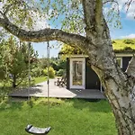 Dom wakacyjny 3 Bedroom Cozy In