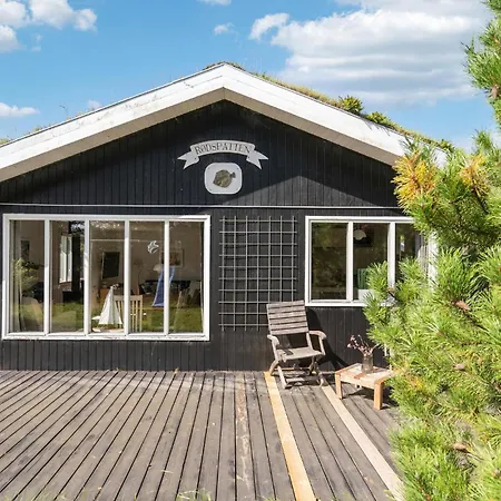 3 Bedroom Cozy In Casa de Férias