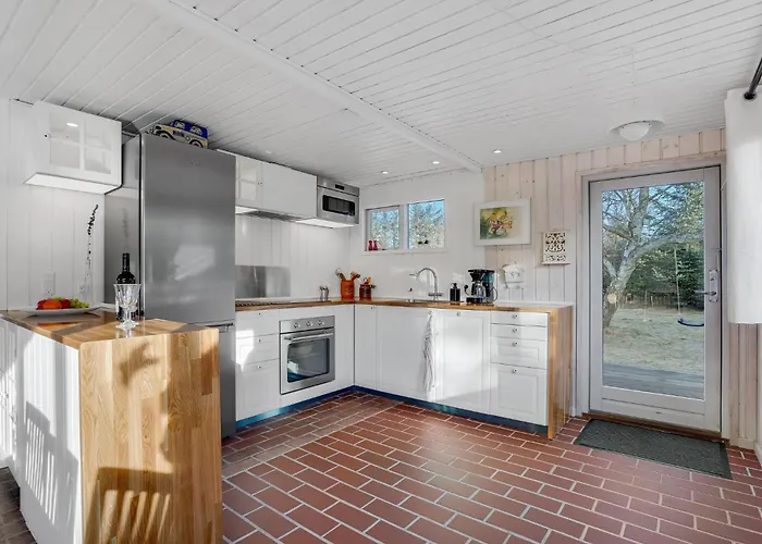 Сasa de vacaciones 3 Bedroom Cozy In *