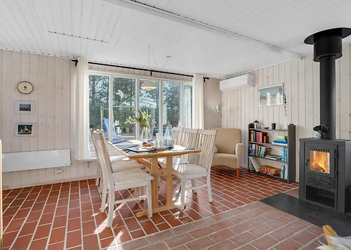 3 Bedroom Cozy In Сasa de vacaciones